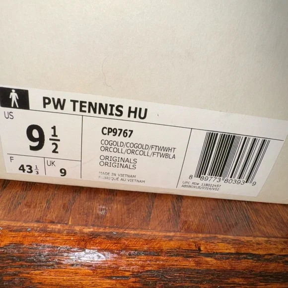 Adidas Pharrell williams Hu “solid gold” tennis shoes size 9.5(Like NEW)
